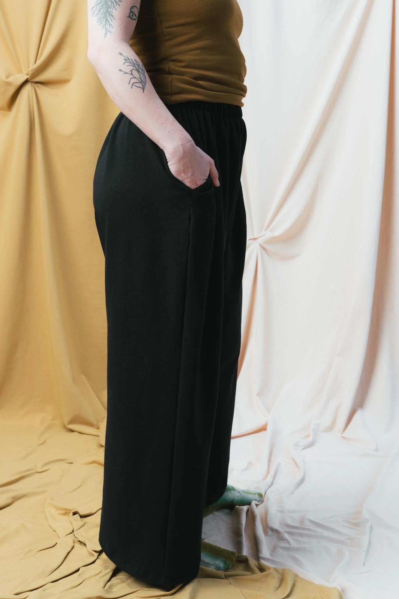 Zinat Pant in Licorice - Image 2