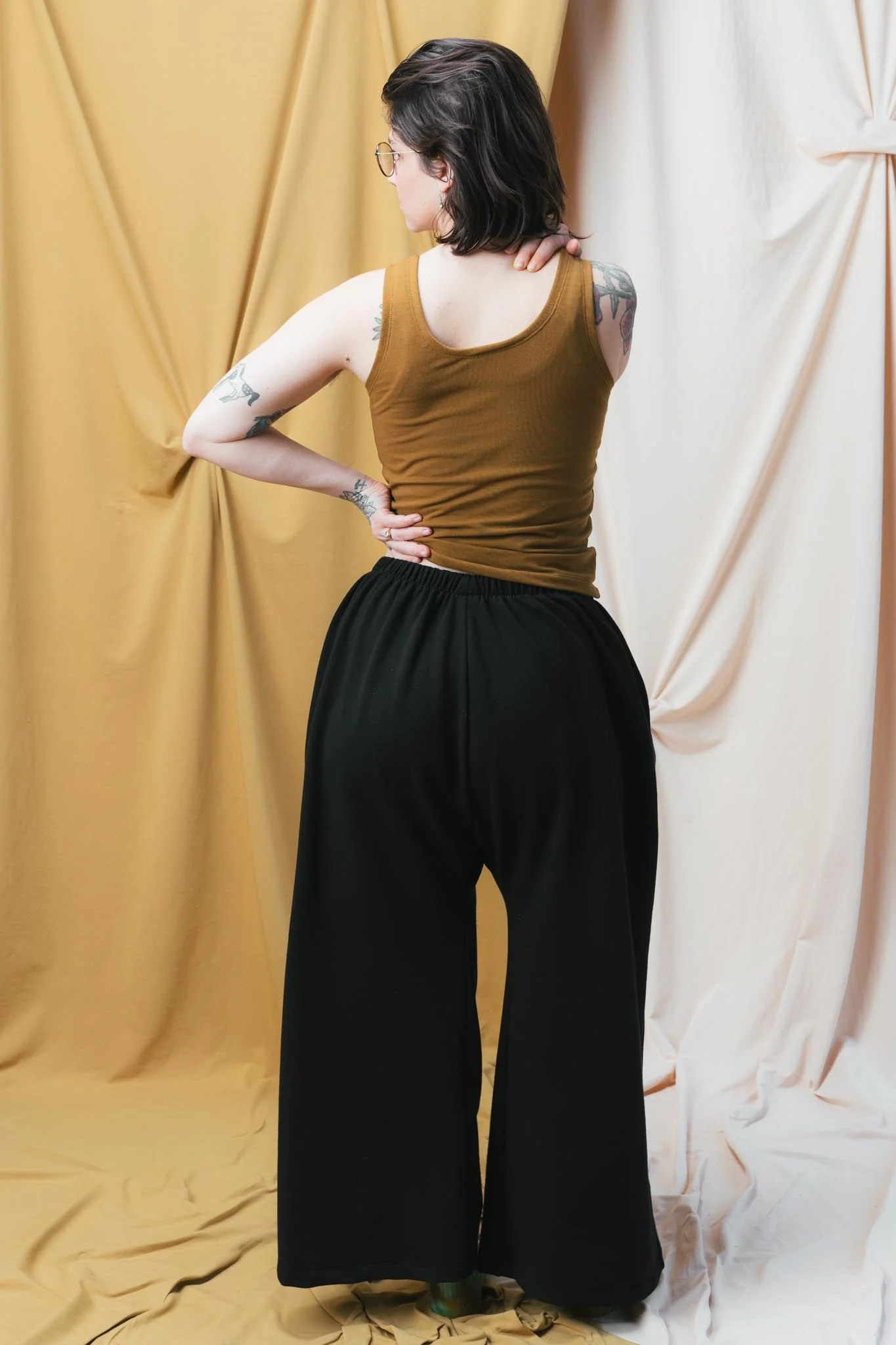 Zinat Pant in Licorice - Image 4