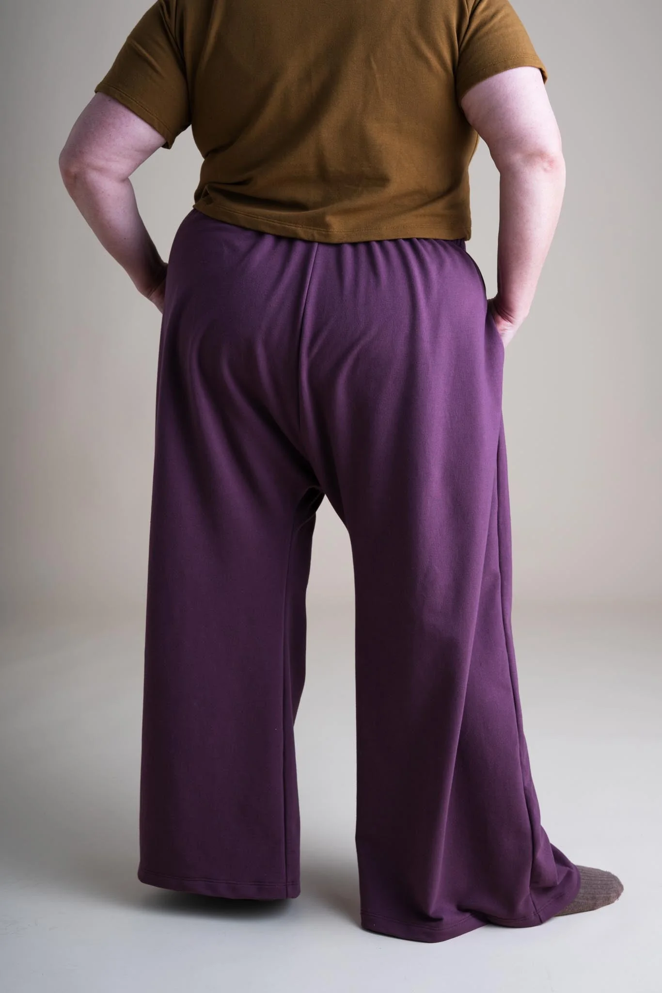 Zinat Pant in Plum - Image 3